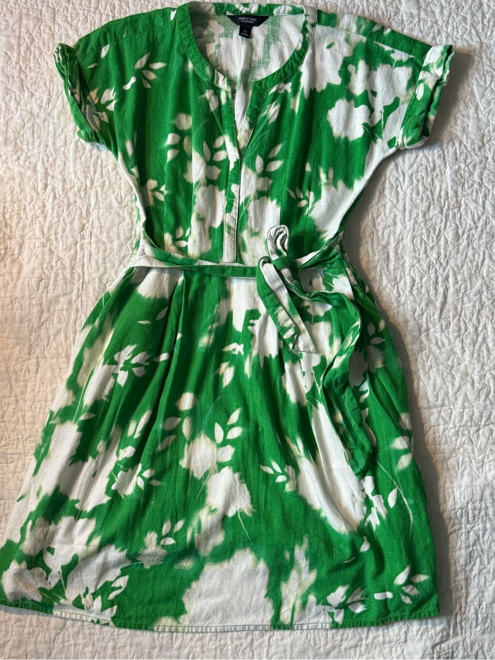 Simply Vera Vera Wang White and Green Floral Dress - Picture 2 of 8